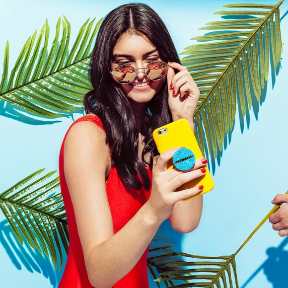 Good Vibes Pool Water Phone Stand - Picture 2 of 6